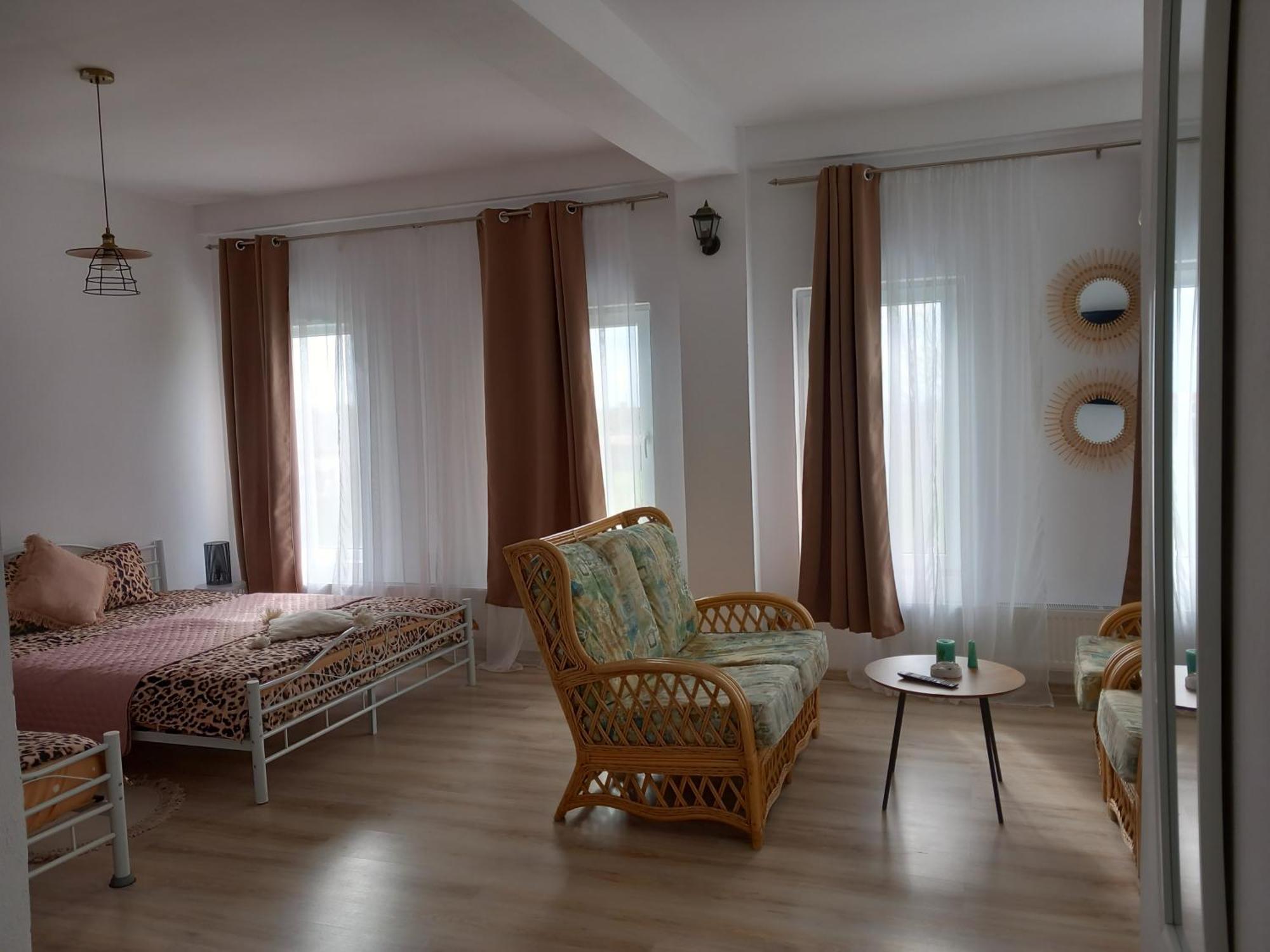 Tina Guest House Basarabi Luaran gambar